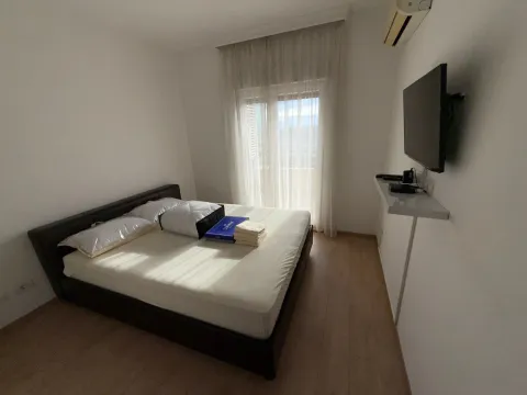 Rent, two bedroom apartment, 75m², City Kvart, Podgorica - image 10
