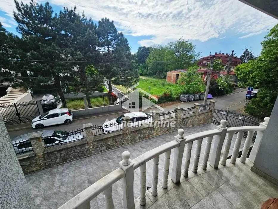 Rent, four bedroom apartment, 115m², Savski Venac, Beograd