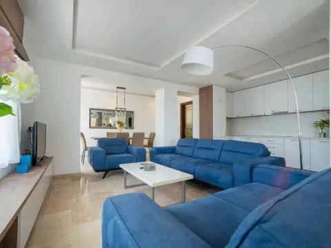 Sale, house, 170m², Bečići, Budva - image 6