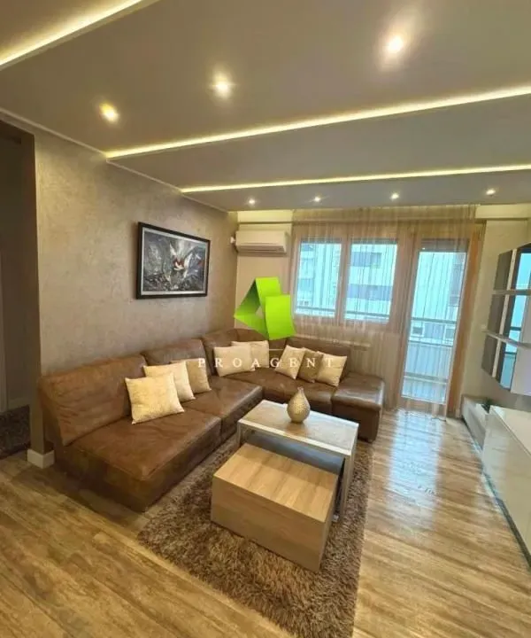 Rent, three bedroom apartment, 75m², Medijana, Niš