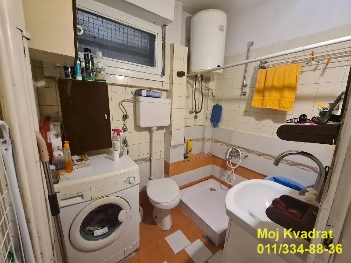 Sale, two bedroom apartment, 58m², Kalenić Pijaca, Vračar Sve Podlokacije