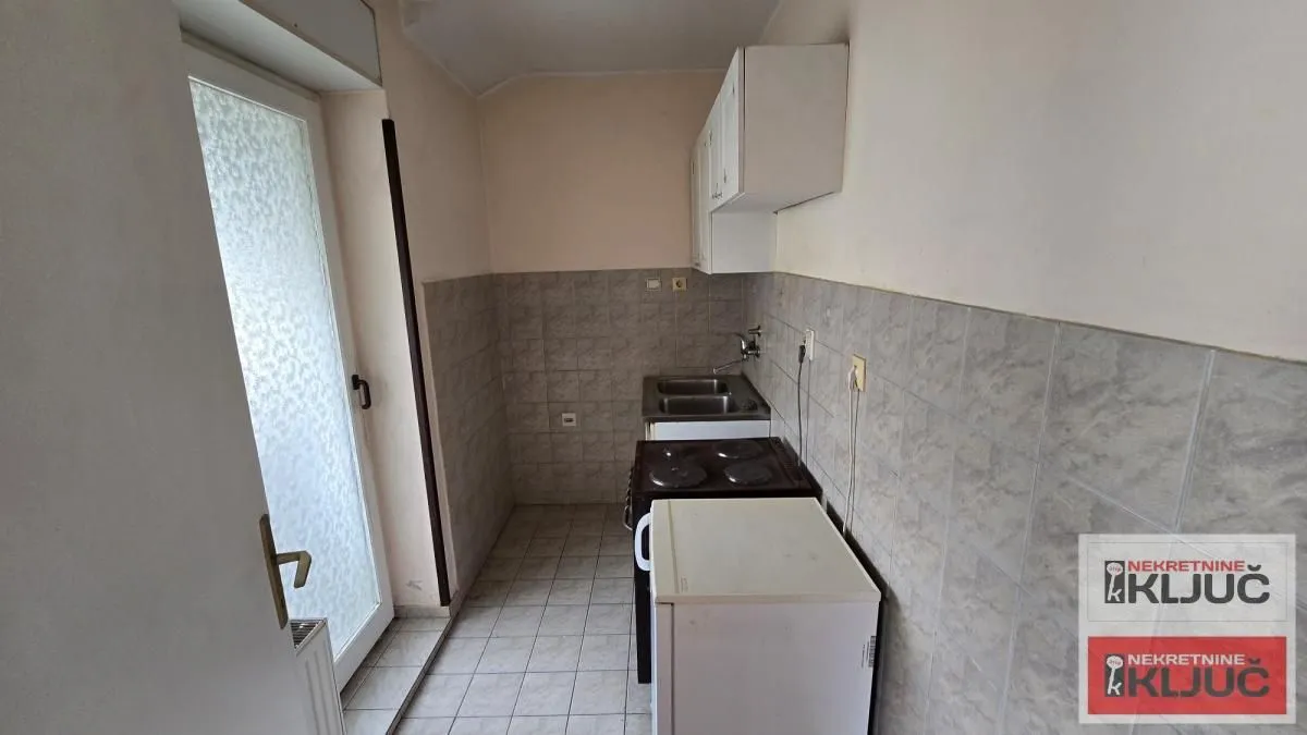 Izdavanje, jednosoban stan, 26m², Grbavica, Novi Sad Sve Podlokacije