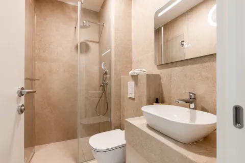 Rent, one bedroom apartment, 51m², Bečići, Budva - image 4