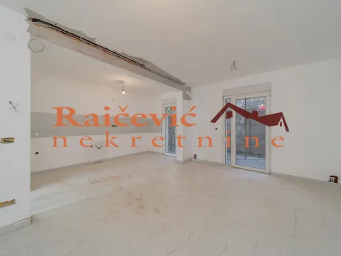 Prodaja, trosoban stan, 95m², Grocka, Beograd - image 4