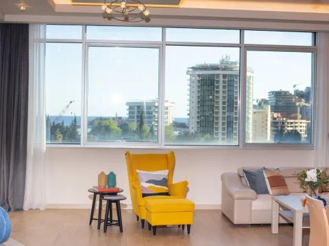 Izdavanje, dvosoban stan, 109m², Budva, Crna Gora - image 17