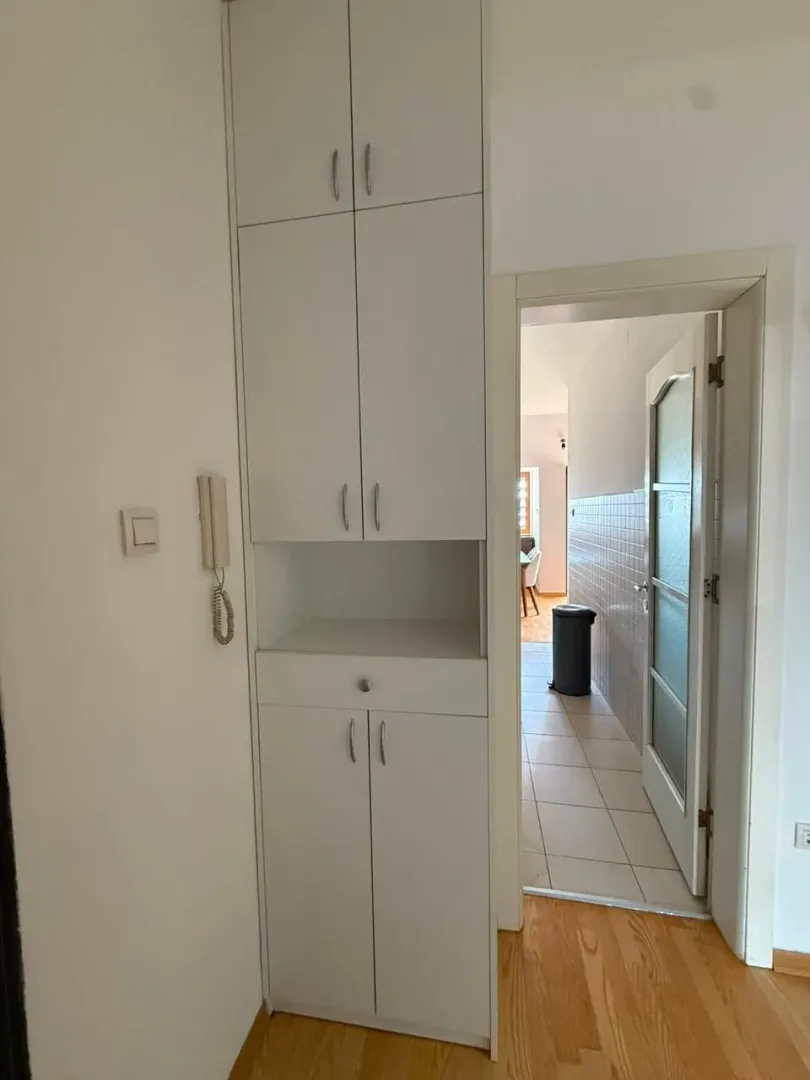 Izdavanje, dvosoban stan, 83m², Preko Morače, Podgorica