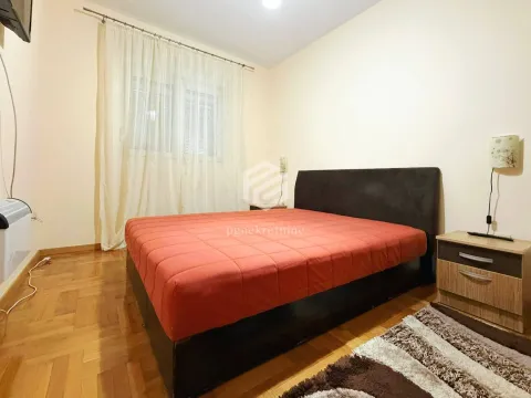 Izdavanje, dvosoban stan, 68m², Pobrežje, Podgorica - image 8