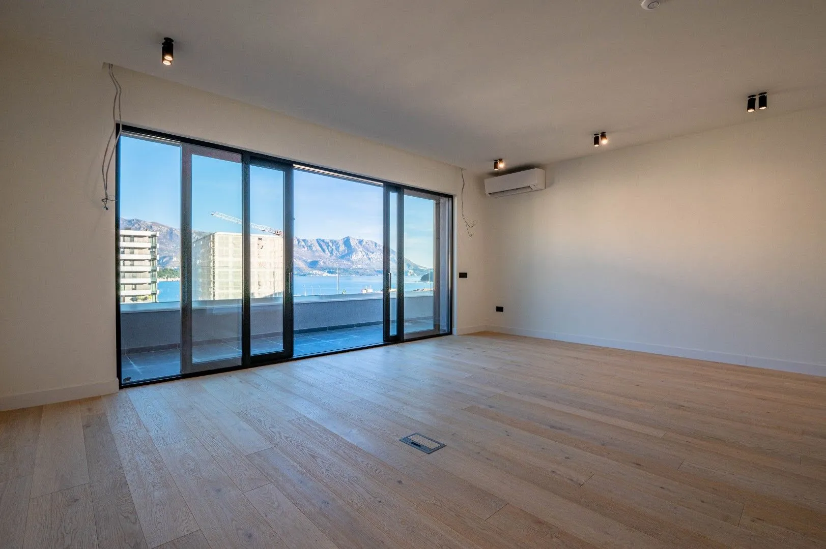 Prodaja, trosoban stan, 149m², Gospoština, Budva