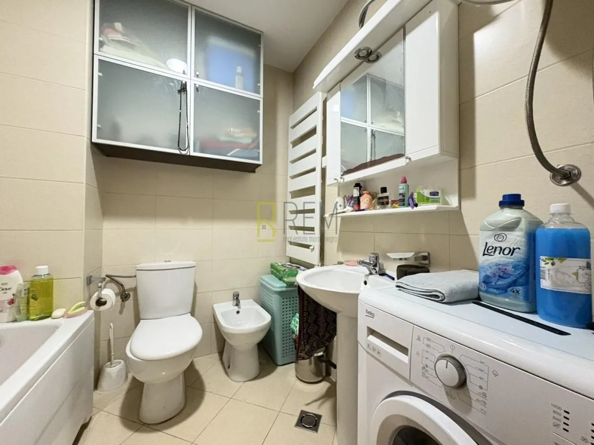 Prodaja, dvosoban stan, 64m², Pobrežje, Podgorica