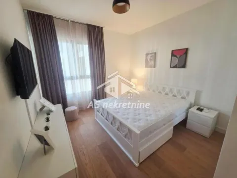 Izdavanje, trosoban stan, 76m², Savski Venac, Beograd - image 13