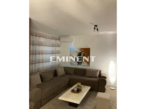 Izdavanje, trosoban stan, 90m², Novi Beograd Sve Podlokacije, Beograd