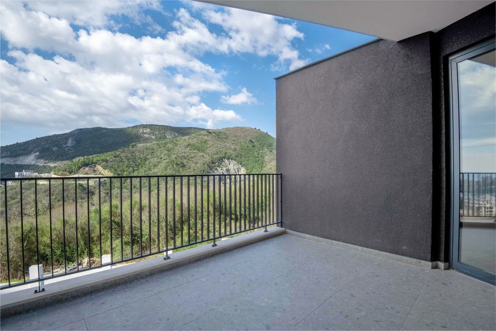 Sale, one bedroom apartment, 60m², Bečići, Budva
