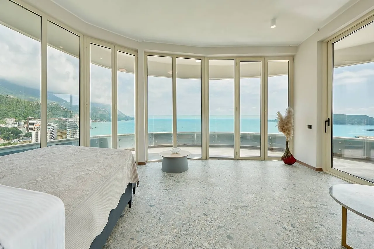 Sale, two bedroom apartment, 115m², Bečići, Budva