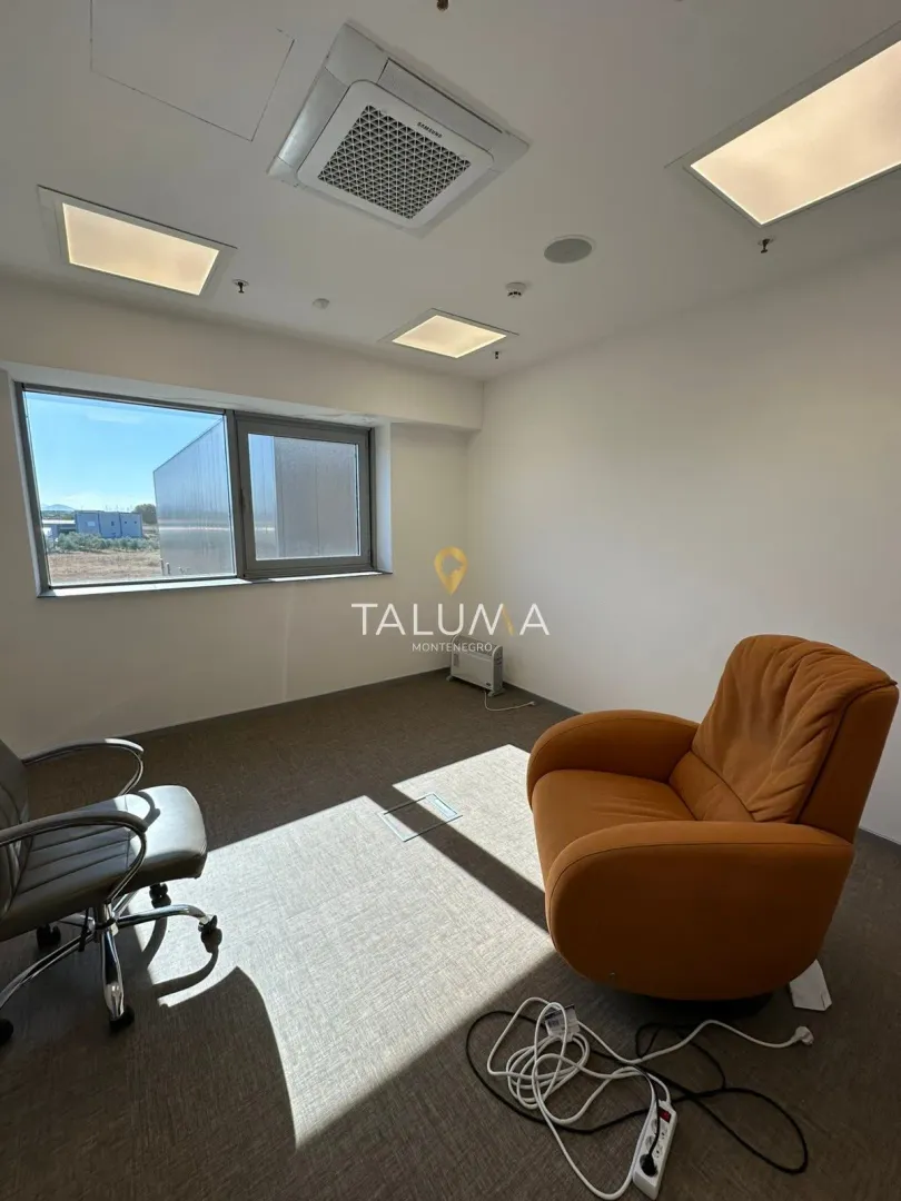 Rent, office space, 130m², Donja Gorica, Podgorica
