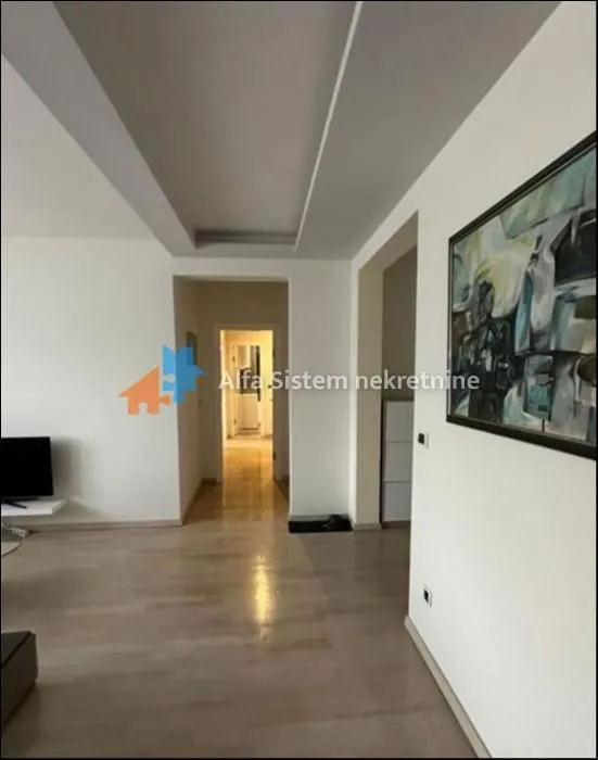 Izdavanje, trosoban stan, 80m², Lekino Brdo, Voždovac Sve Podlokacije