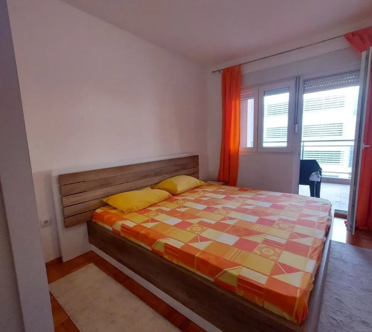 Rent, one bedroom apartment, 50m², Petrovac, Budva