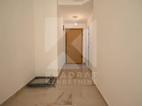 Izdavanje, trosoban stan, 117m², Zagorič, Podgorica - image 19