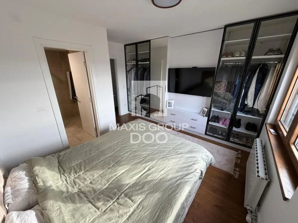 Prodaja, četvorosoban stan, 93m², Zemun Sve Podlokacije, Beograd