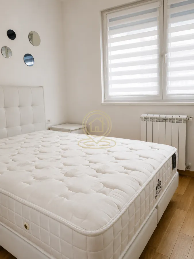 Rent, two bedroom apartment, 43m², Vračar Sve Podlokacije, Beograd