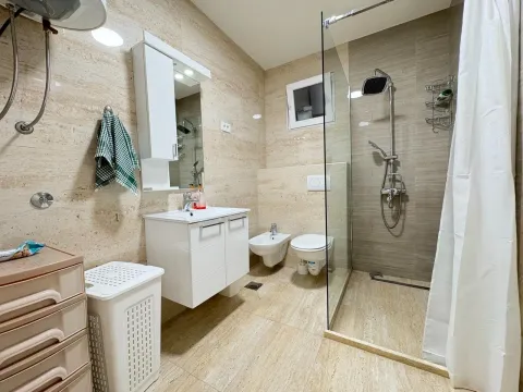 Rent, house, 170m², Zagorič, Podgorica - image 21