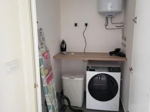 Rent, two bedroom apartment, 55m², Savski Venac, Beograd - image 9