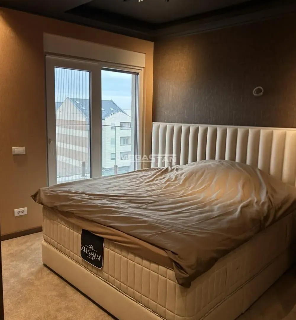 Prodaja, četvorosoban stan, 162m², Pančevo, Srbija