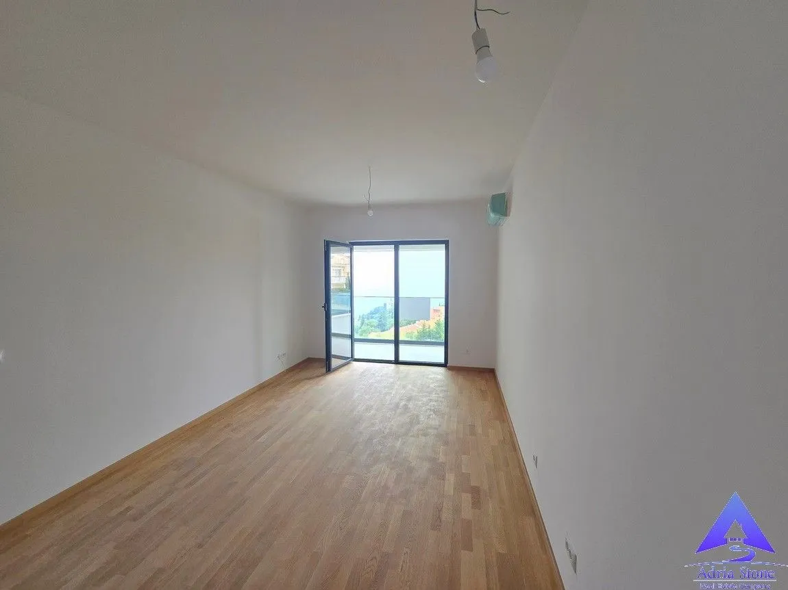 Sale, one bedroom apartment, 43m², Bečići, Budva