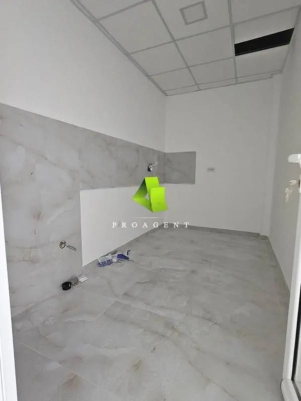 Rent, office space, 1200m², Pantelej, Niš