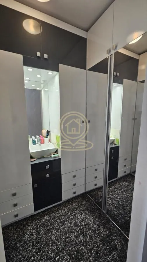 Rent, four bedroom apartment, 126m², Grbavica, Novi Sad Sve Podlokacije