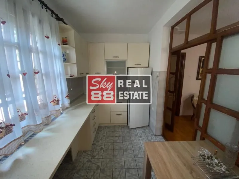 Rent, apartment, 340m², Savski Venac, Beograd
