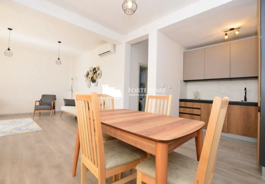 Prodaja, dvosoban stan, 85m², Đenovići, Herceg Novi