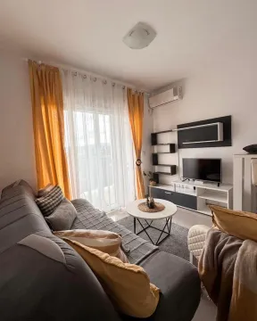 Rent, studio apartment, 30m², Šušanj, Bar - image 2