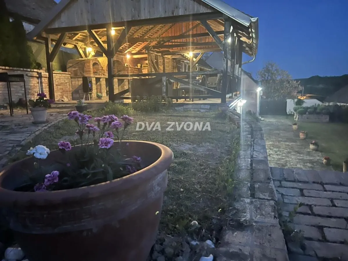 Prodaja, kuća, 121m², Čortanovci, Inđija