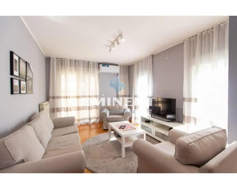 Rent, two bedroom apartment, 46m², Vračar Hram, Vračar Sve Podlokacije