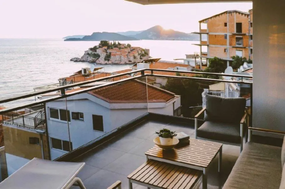 Rent, apartment, 150m², Sveti Stefan, Budva