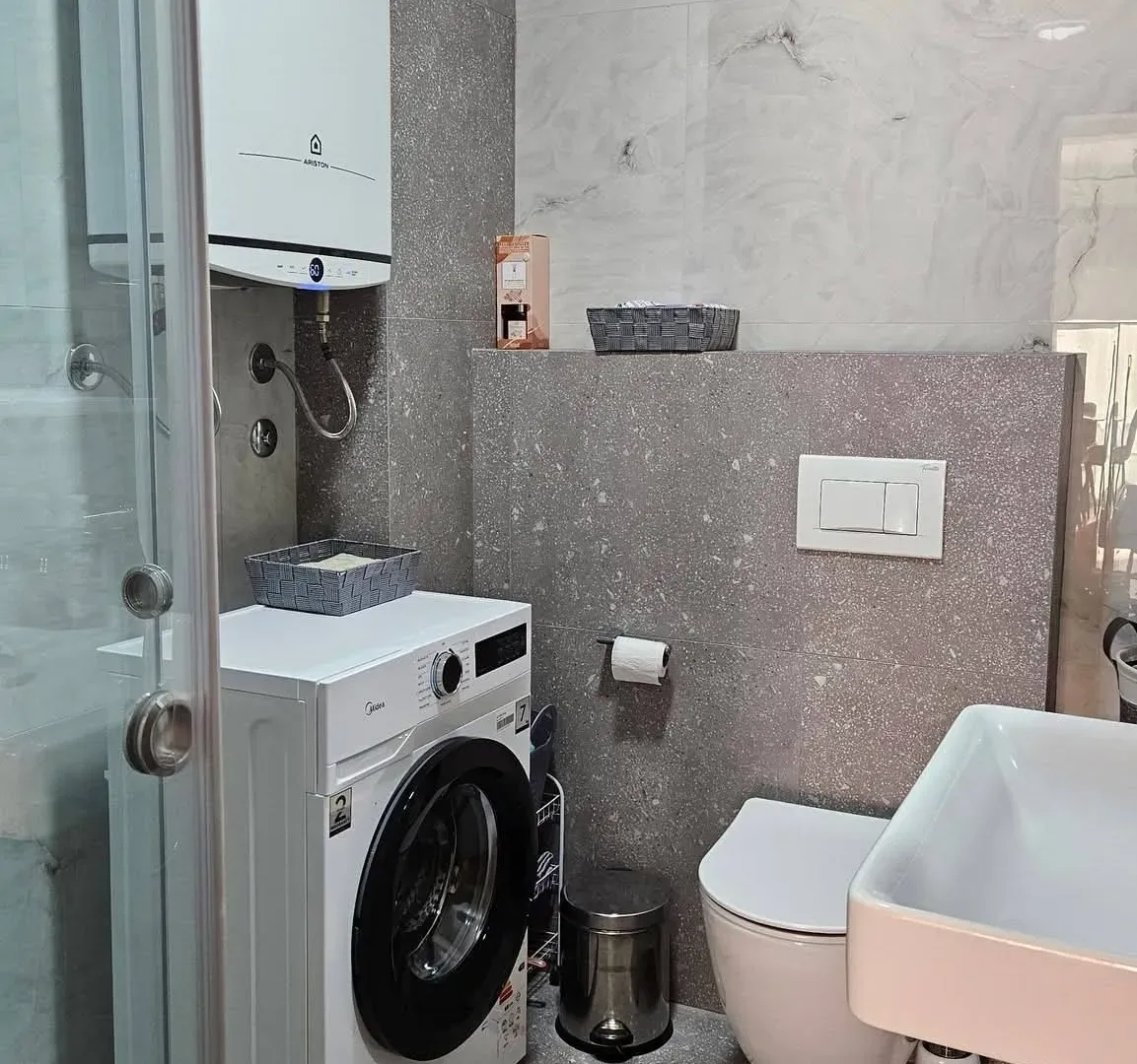 Rent, one bedroom apartment, 52m², Budva okolina, Budva