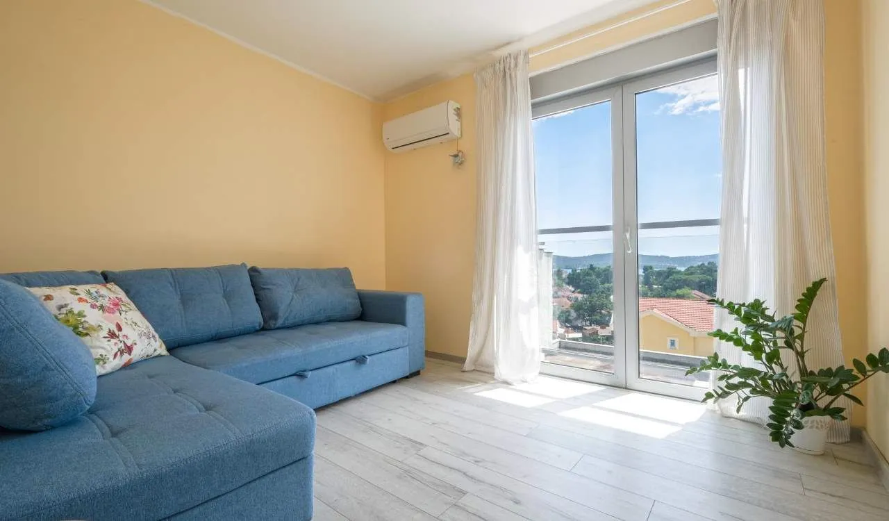 Prodaja, trosoban stan, 116m², Centar, Tivat