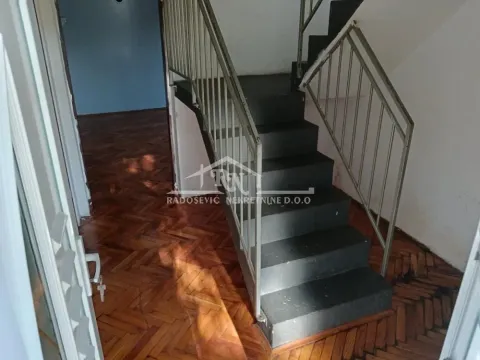 Prodaja, kuća, 411m², Sremčica, Beograd - image 17