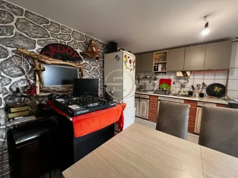 Prodaja, kuća, 139m², Sremska Kamenica, Petrovaradin - image 35