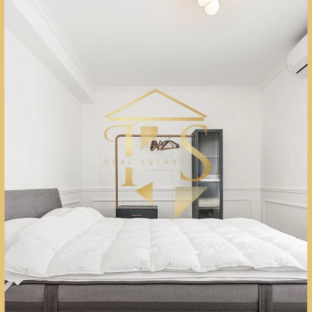 Izdavanje, dvosoban stan, 77m², Centar, Tivat
