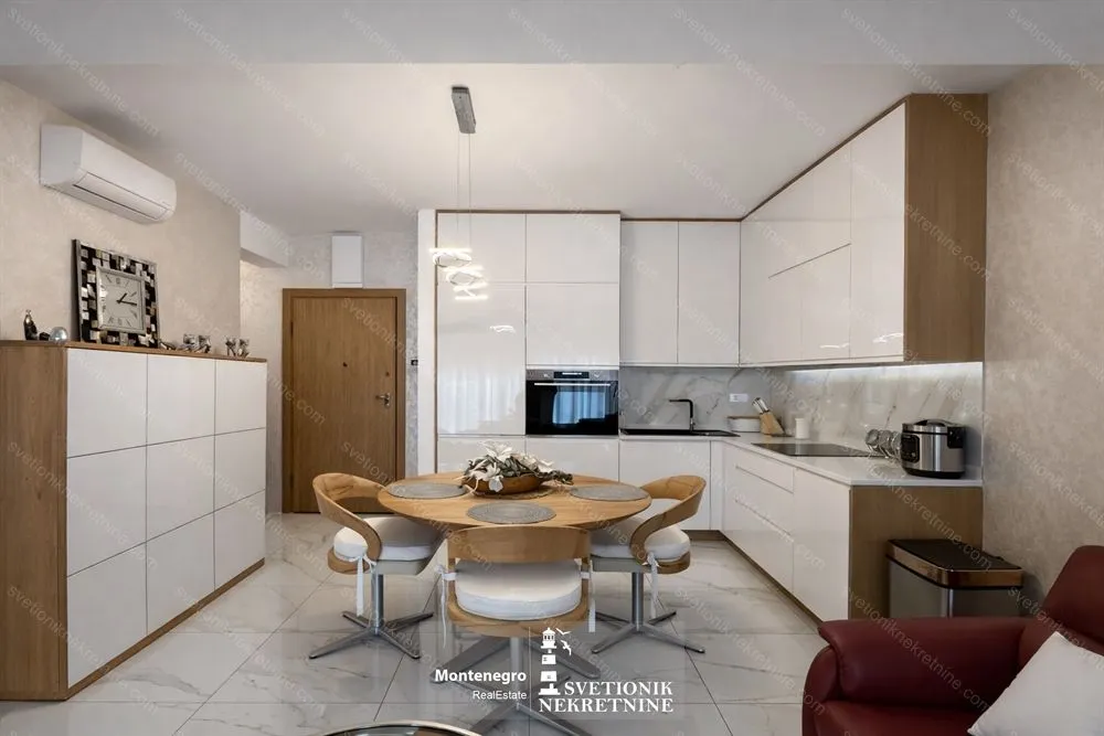 Prodaja, dvosoban stan, 62m², Igalo, Herceg Novi