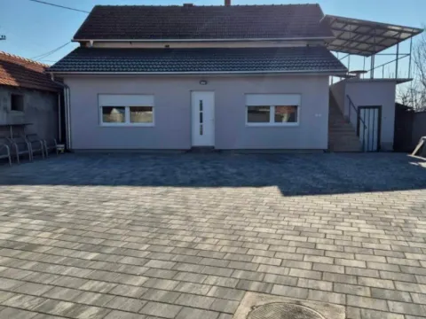 Prodaja, kuća, 160m², Batajnica, Beograd - image 1