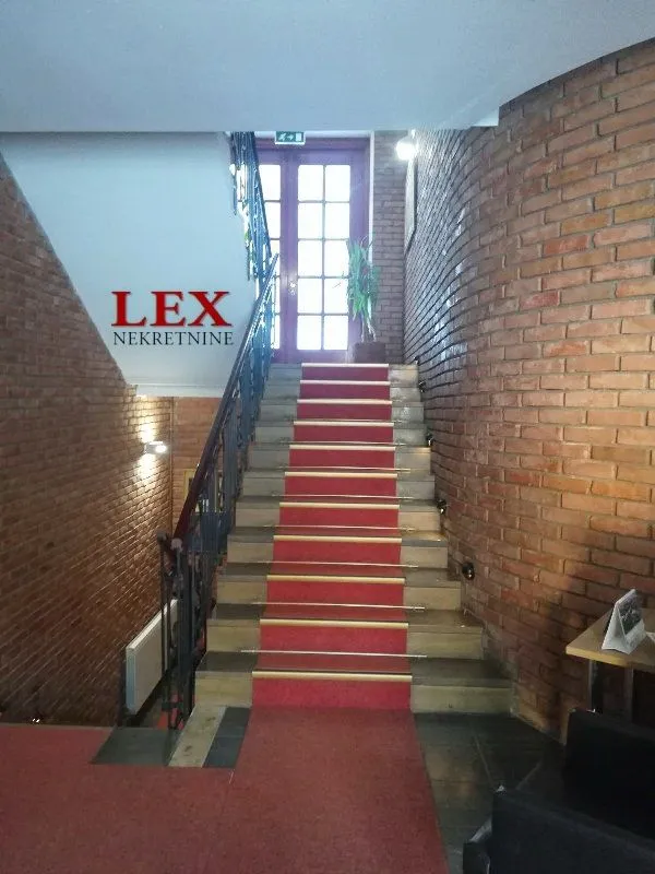 Sale, office space, 1100m², Raška, Srbija