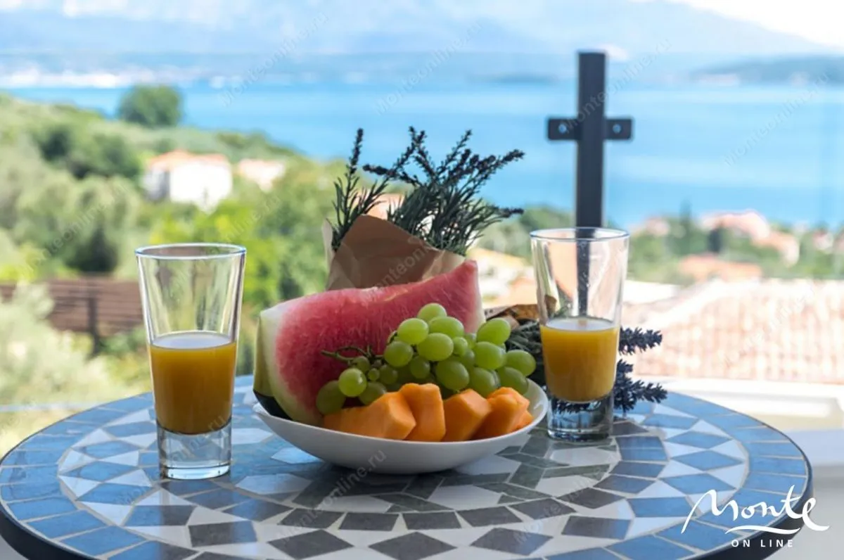 Prodaja, kuća, 350m², Herceg Novi, Crna Gora