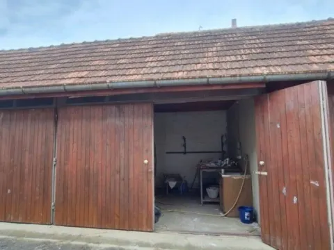 Sale, house, 384m², Dobanovci, Surčin - image 13