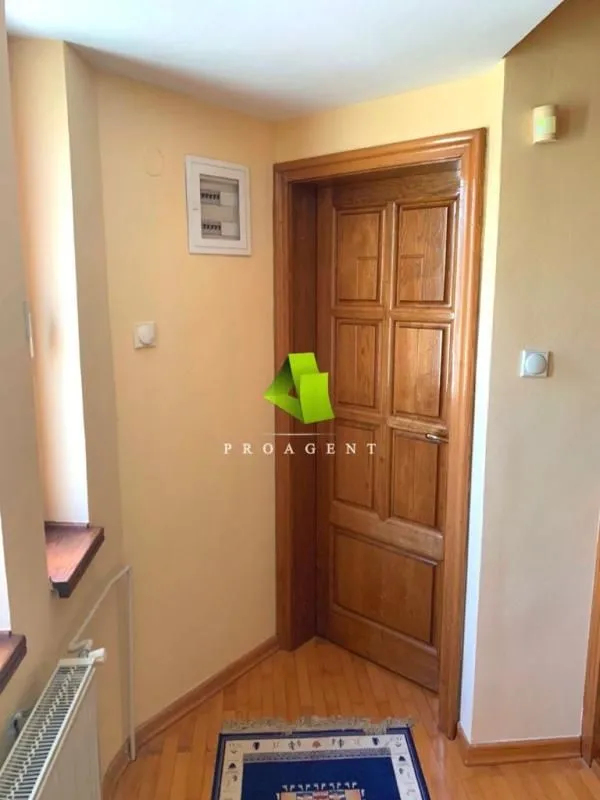 Izdavanje, kuća, 240m², Pantelej, Niš