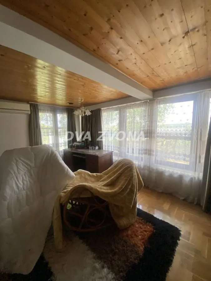 Prodaja, kuća, 270m², Čortanovci, Inđija