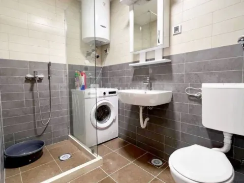 Izdavanje, jednosoban stan, 57m², Zelenika, Herceg Novi - image 4