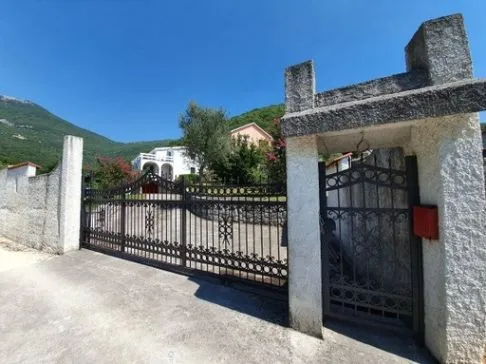 Sale, house, 250m², Seljanovo, Tivat