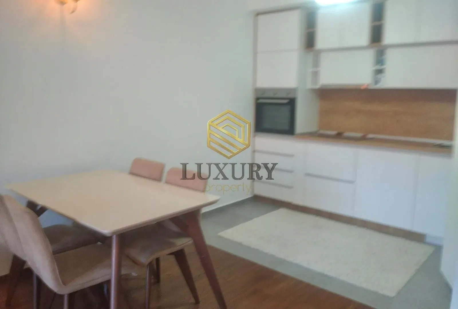 Izdavanje, dvosoban stan, 69m², Master Kvart, Podgorica